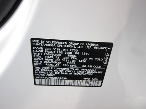 Used 2022 Volkswagen Atlas SEL R-Line image 34