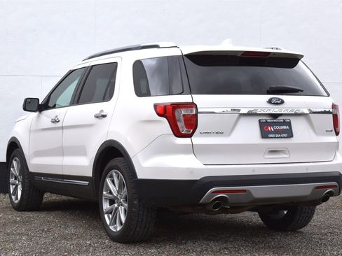 Used 2016 Ford Explorer Limited image 2
