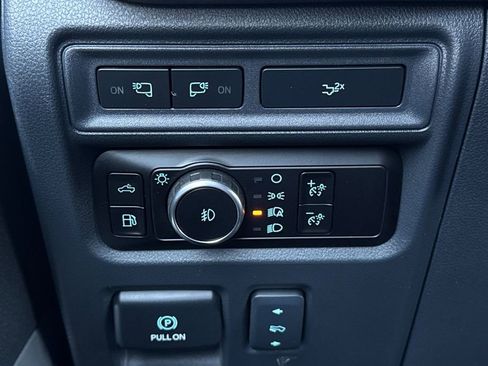 Used 2023 Ford F150 Lariat w/ Equipment Group 502A High image 32