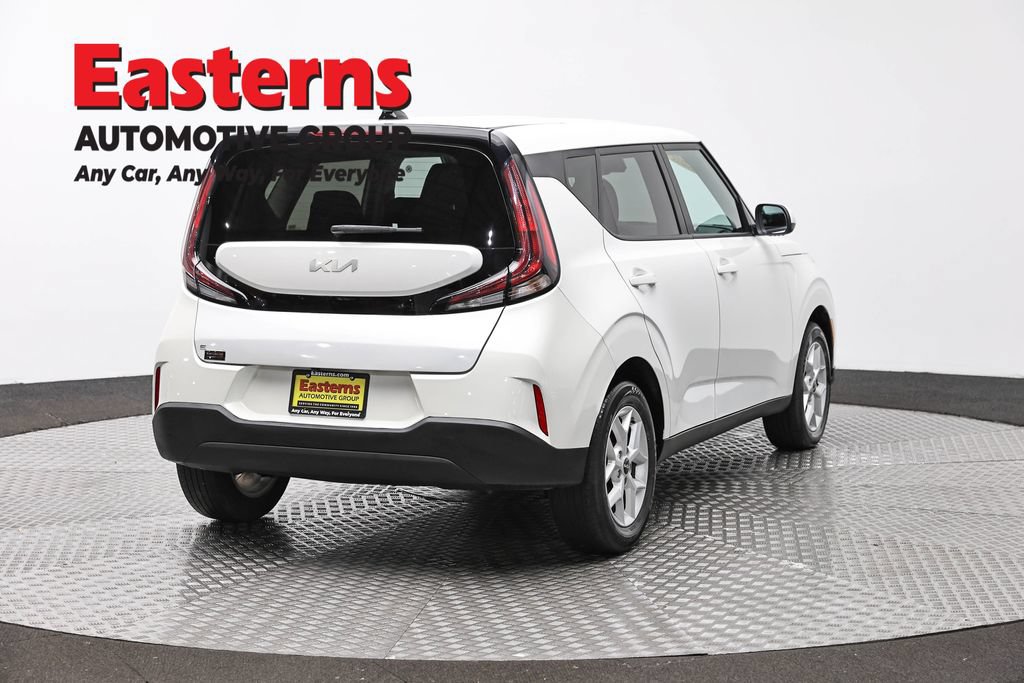 Used 2024 Kia Soul LX w/ Option Group 015 FWD image 6