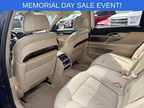 Used 2016 BMW 750i xDrive AWD/4WD image 24