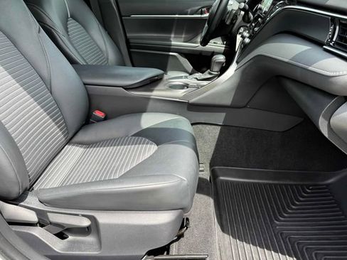 Used 2023 Toyota Camry SE image 16