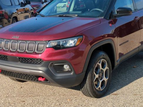 Used 2022 Jeep Compass Trailhawk image 11