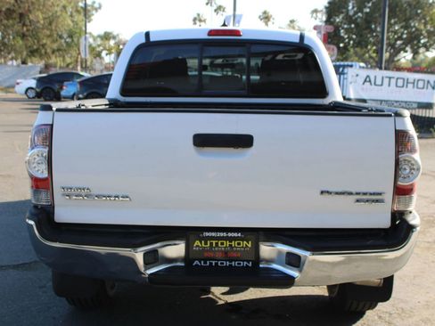 Used 2014 Toyota Tacoma PreRunner w/ SR5 Package RWD image 31