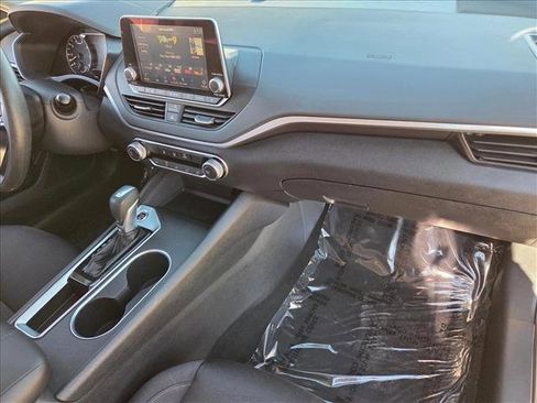 Used 2022 Nissan Altima 2.5 SV image 20