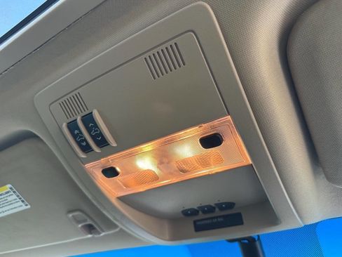 Used 2013 Chevrolet Avalanche LTZ RWD image 24