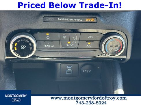Used 2022 Ford Escape SE image 25