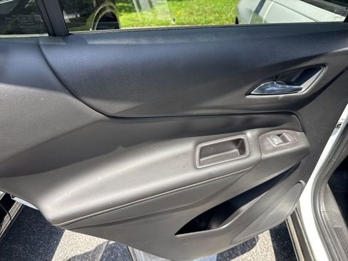Used 2019 Chevrolet Equinox Premier w/ Premier Redline Edition FWD image 12