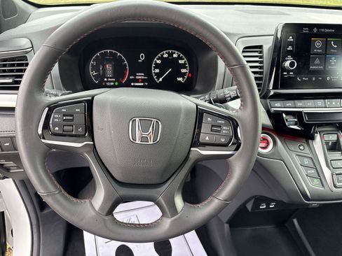 Used 2025 Honda Odyssey Sport-L image 18