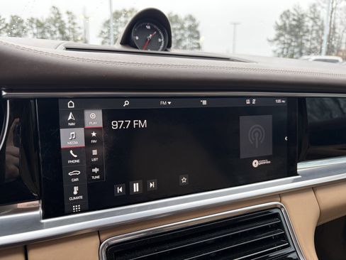 Used 2018 Porsche Panamera 4 w/ Premium Package Plus image 17