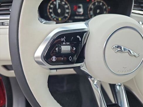 New 2026 Jaguar F-PACE R-Dynamic S image 14