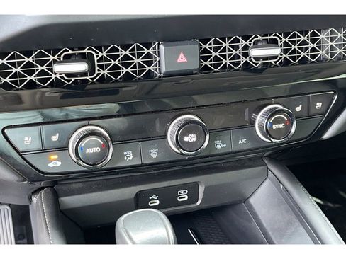 Certified 2023 Honda Accord Touring image 27