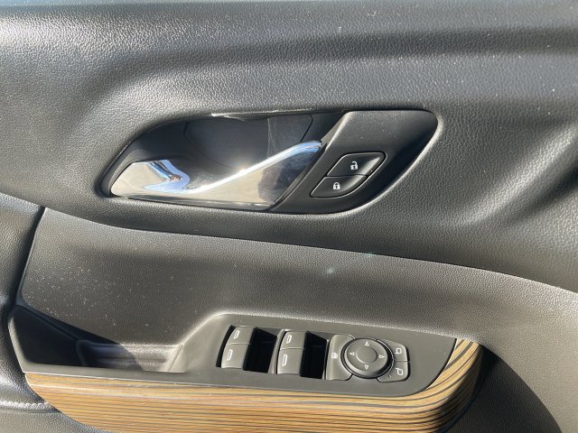 Used 2017 GMC Acadia SLE FWD image 22