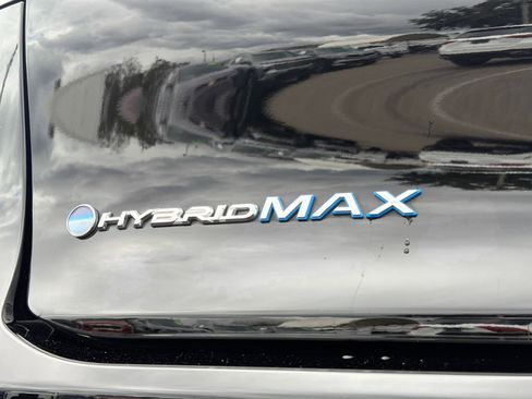 Used 2024 Toyota Crown Platinum image 11