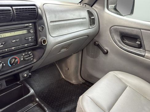 Used 2011 Ford Ranger XL image 18