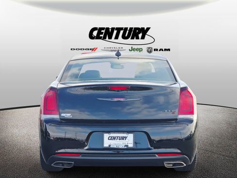 Used 2023 Chrysler 300 S image 5