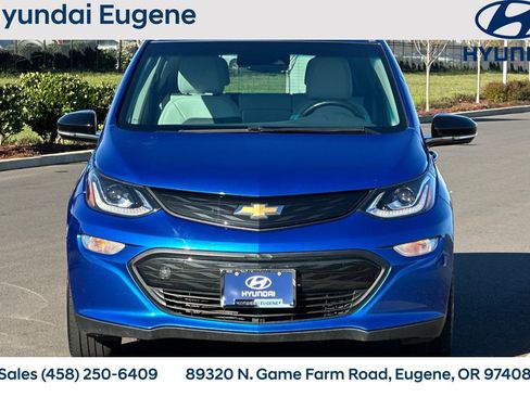 Used 2017 Chevrolet Bolt Premier w/ Driver Confidence II Package image 10