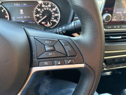 Used 2024 Nissan Altima 2.5 SV image 42