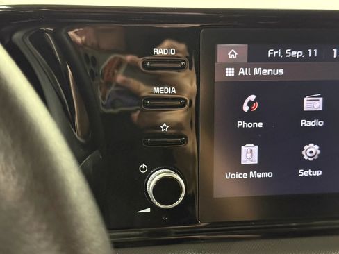 Used 2023 Kia K5 LXS FWD image 35