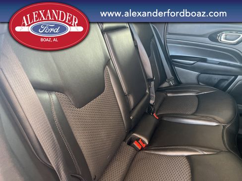 Used 2022 Jeep Compass Latitude image 16