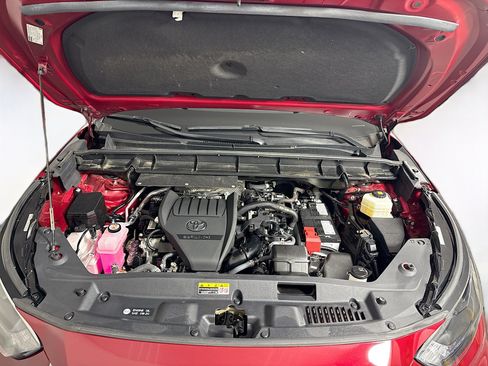 Certified 2023 Toyota Highlander XLE image 30