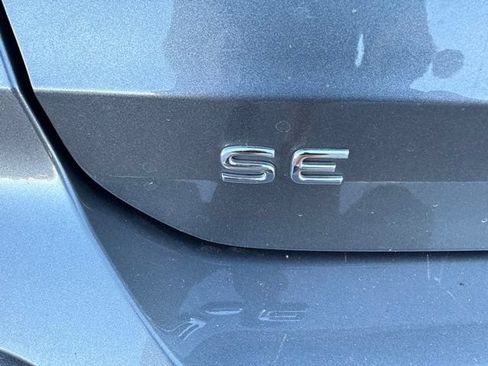 Used 2022 Volkswagen Taos SE FWD image 13