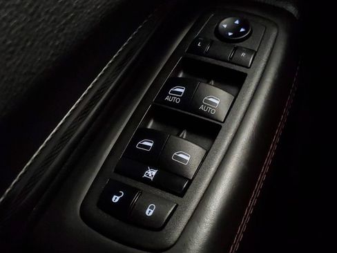 Used 2022 Dodge Durango R/T AWD/4WD image 16