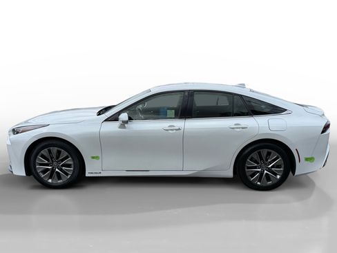 Used 2022 Toyota Mirai w/ Advanced Technology Package RWD image 2