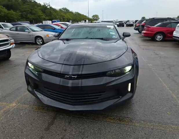 Used 2017 Chevrolet Camaro LT RWD image 3