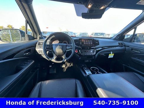 Certified 2025 Honda Ridgeline Black Edition image 38