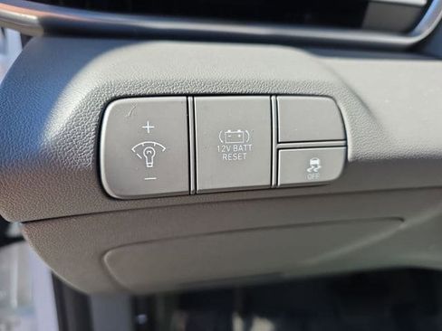 Certified 2025 Hyundai Elantra Blue image 37