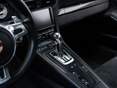 Used 2015 Porsche 911 GT3 image 6