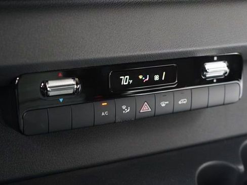Used 2023 Mercedes-Benz Sprinter 3500 image 40