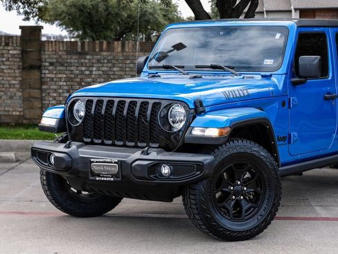 Used 2021 Jeep Gladiator Willys image 12