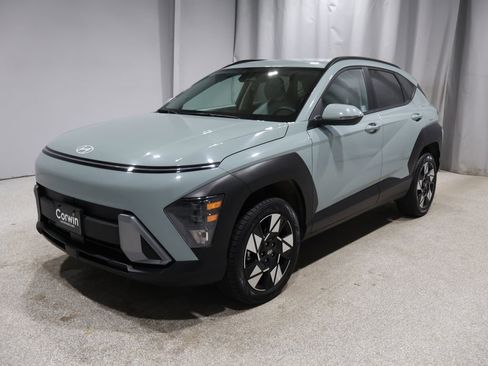 Used 2025 Hyundai Kona SEL image 5