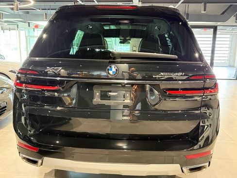 Certified 2024 BMW X7 xDrive40i w/ Parking Assistance Package AWD/4WD image 5
