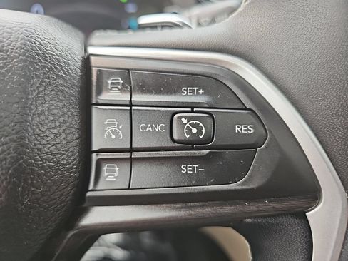 Certified 2023 Jeep Grand Cherokee 4WD 4xe image 36