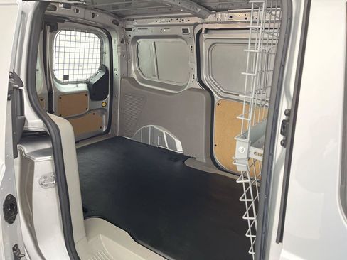 Used 2023 Ford Transit Connect XLT FWD image 9
