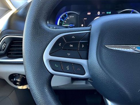 Used 2017 Chrysler Pacifica Touring Plus image 20