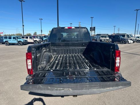 Used 2021 Ford F250 XLT w/ XLT Premium Package AWD/4WD image 9