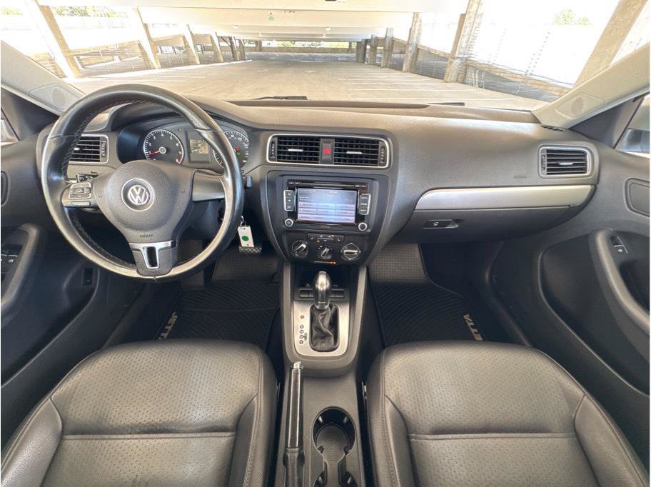 Used 2013 Volkswagen Jetta SE FWD image 15