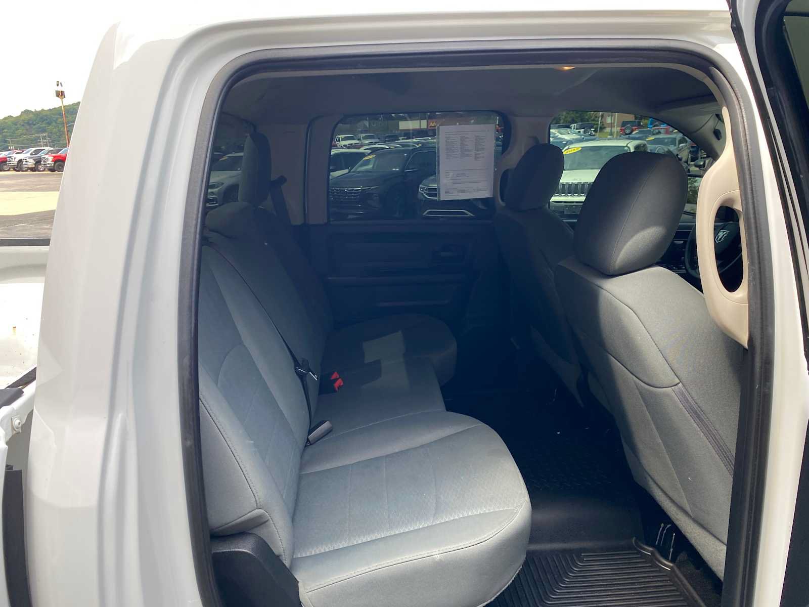 Used 2016 RAM 1500 Express AWD/4WD image 25
