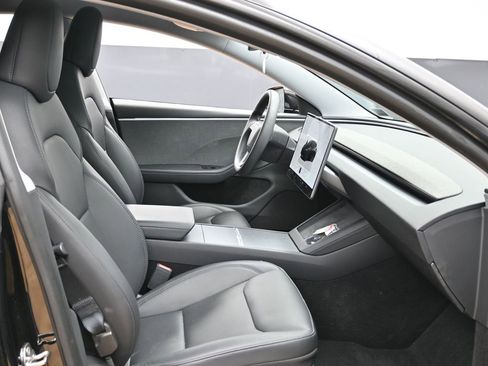 Used 2024 Tesla Model 3 Standard Range image 40