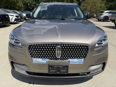 Used 2020 Lincoln Aviator Reserve w/ Equipment Group 202A AWD/4WD image 2