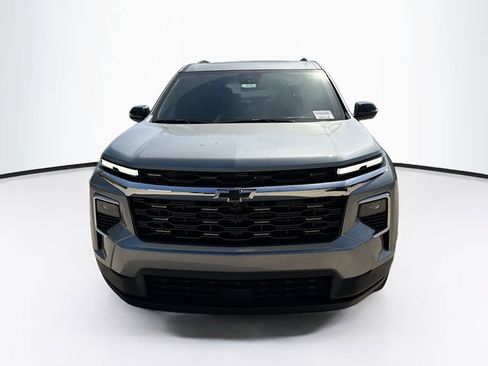 New 2026 Chevrolet Traverse LT w/ Sun and Wheel Package AWD/4WD image 4