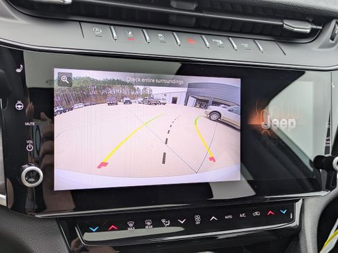 New 2026 Jeep Grand Cherokee Altitude image 19