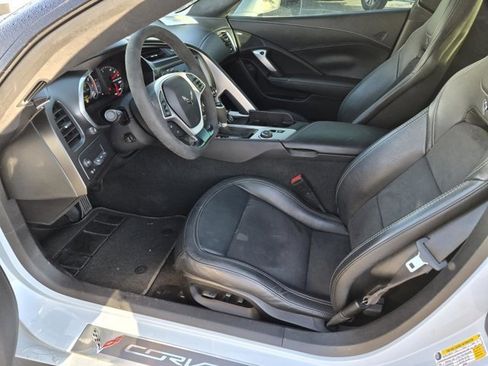 Used 2019 Chevrolet Corvette Stingray Coupe image 11