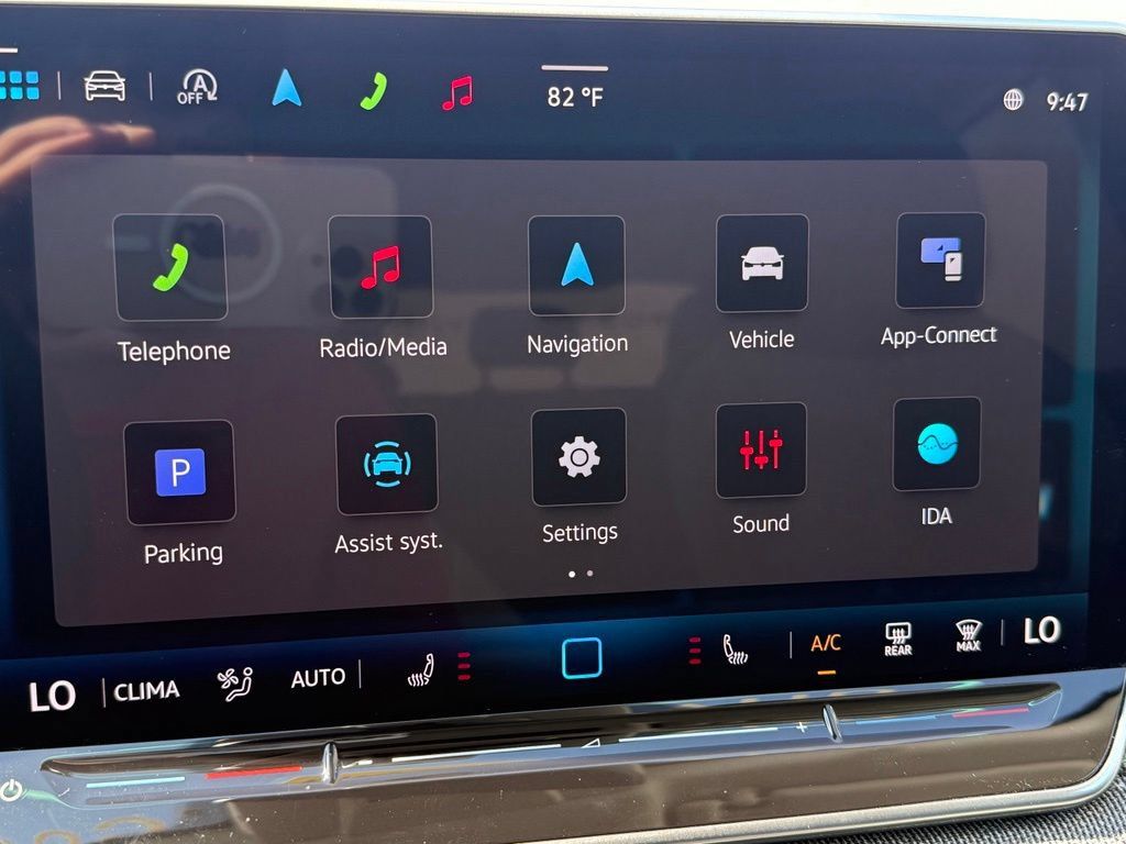 Certified 2025 Volkswagen Tiguan S FWD image 23
