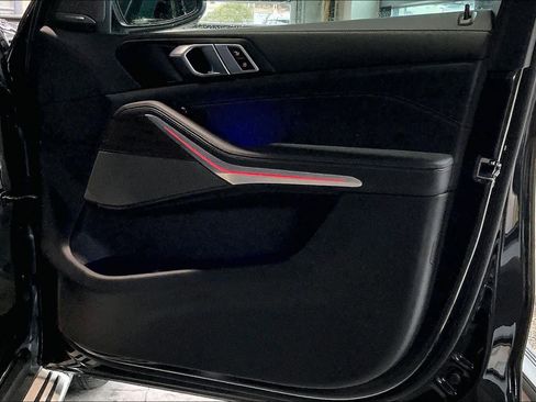 Used 2025 BMW X5 xDrive40i w/ Climate Comfort Package image 24