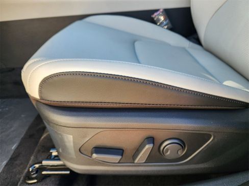 New 2026 Kia Sportage EX image 17